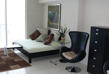 Opera Suites And Marina Doral Zewnętrze zdjęcie